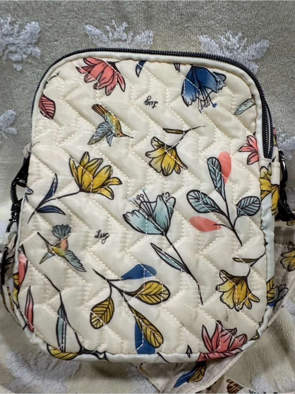 LUG Floral Hummingbird Quilted Crossbody Bag in Cream—EUC